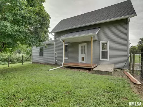 Exterior - 210 E High St, Kinderhook, IL 62345 photo 10 of 10