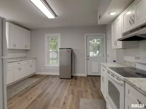 Kitchen - 210 E High St, Kinderhook, IL 62345 photo 2 of 2