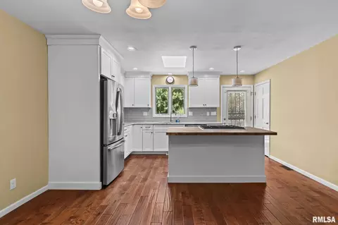 Kitchen - 3013 Cameron Dr, Springfield, IL 62704 photo 1 of 4