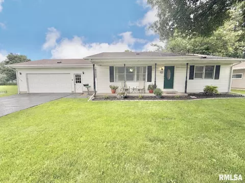 591 Walnut St, Knoxville, IL 61448