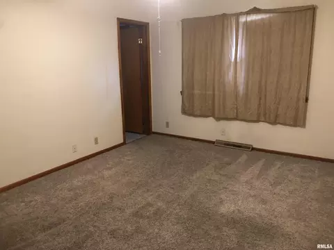 Bedroom - 5 Adloff Ln, Springfield, IL 62704 photo 2 of 5