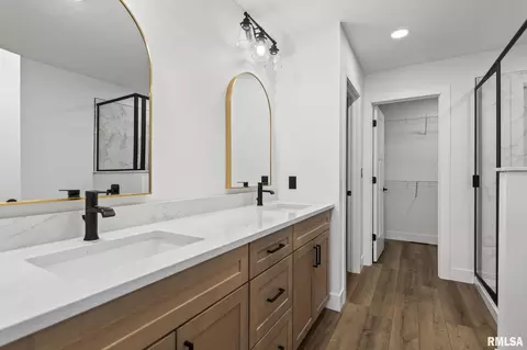 Bath - 1706 Ambleside Dr, Springfield, IL 62711 photo 1 of 5