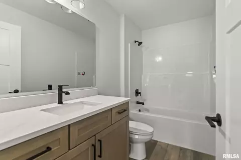 Bath - 1706 Ambleside Dr, Springfield, IL 62711 photo 4 of 5