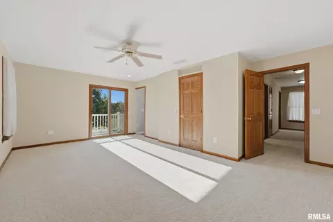 Bedroom - 1404 12th Ave, Viola, IL 61486 photo 5 of 6