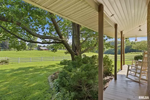 Exterior - 1404 12th Ave, Viola, IL 61486 photo 7 of 19