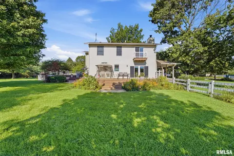 Exterior - 1404 12th Ave, Viola, IL 61486 photo 11 of 19