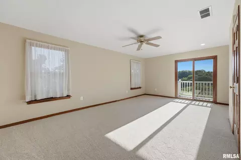 Bedroom - 1404 12th Ave, Viola, IL 61486 photo 4 of 6