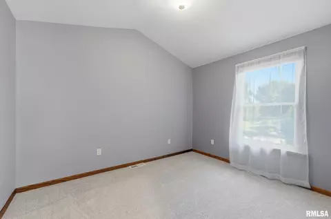 Bedroom - 1404 12th Ave, Viola, IL 61486 photo 2 of 6