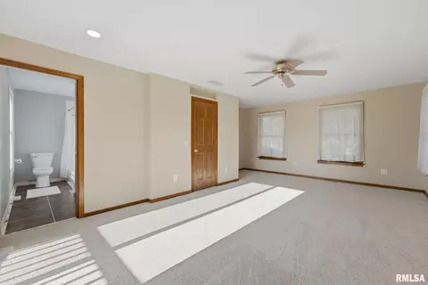 Bedroom - 1404 12th Ave, Viola, IL 61486 photo 6 of 6