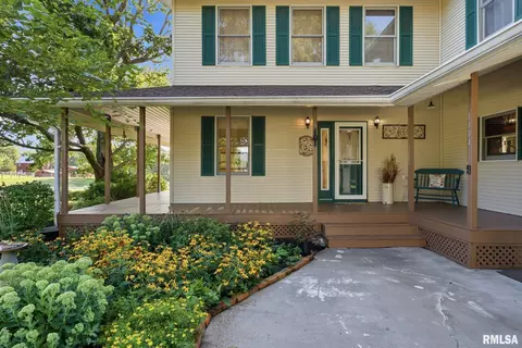 Exterior - 1404 12th Ave, Viola, IL 61486 photo 5 of 19