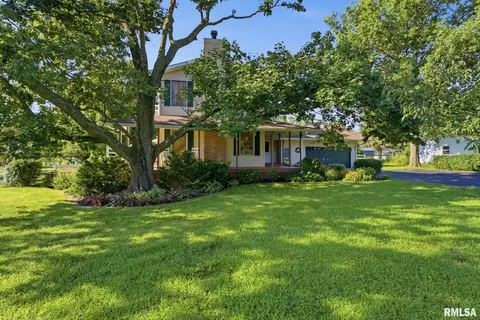 Exterior - 1404 12th Ave, Viola, IL 61486 photo 3 of 19