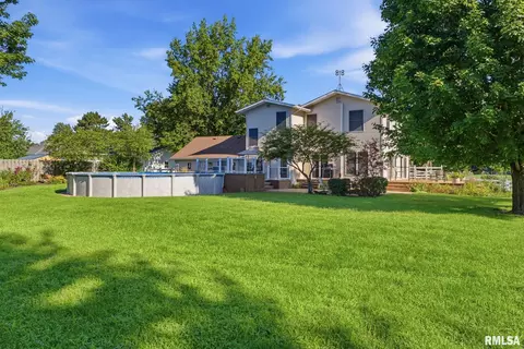 Exterior - 1404 12th Ave, Viola, IL 61486 photo 12 of 19