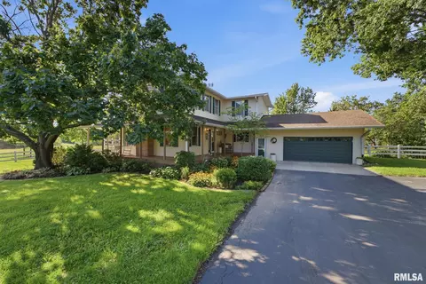 Exterior - 1404 12th Ave, Viola, IL 61486 photo 2 of 19