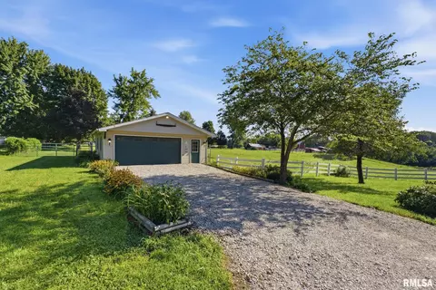 Exterior - 1404 12th Ave, Viola, IL 61486 photo 17 of 19