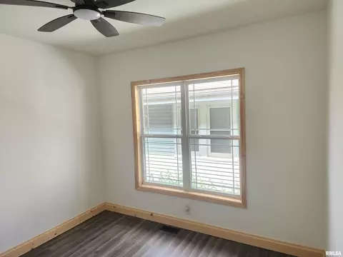 Bedroom - 2028 S 4th St, Springfield, IL 62703 photo 3 of 7