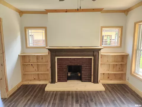 Living - 2028 S 4th St, Springfield, IL 62703 photo 6 of 12