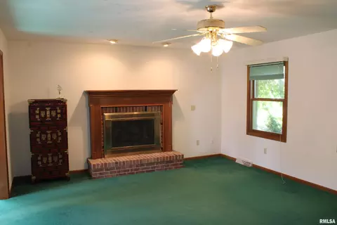 1105 Christopher Ln, Springfield, IL 62712 photo 3