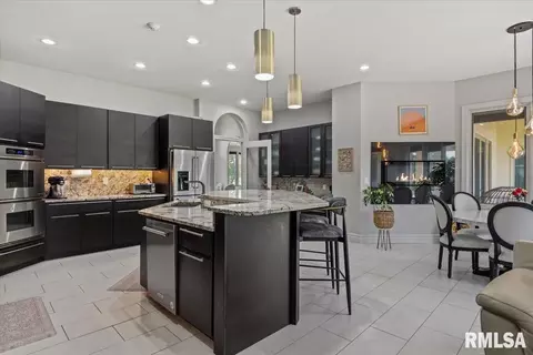 Kitchen - 5405 Reserve Blvd, Springfield, IL 62711 photo 4 of 7