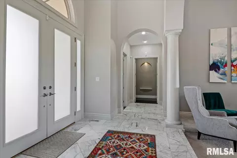 Entry Way - 5405 Reserve Blvd, Springfield, IL 62711 photo 2 of 12