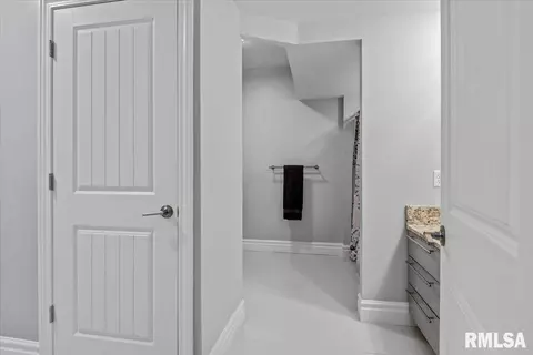 Entry Way - 5405 Reserve Blvd, Springfield, IL 62711 photo 12 of 12