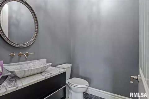 Bath - 5405 Reserve Blvd, Springfield, IL 62711 photo 6 of 8