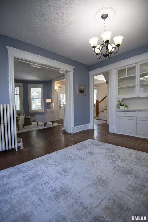 Entry Way - 815 S Douglas Ave, Springfield, IL 62704 photo 4 of 6