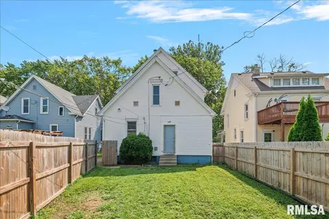 Exterior - 815 S Douglas Ave, Springfield, IL 62704 photo 5 of 6