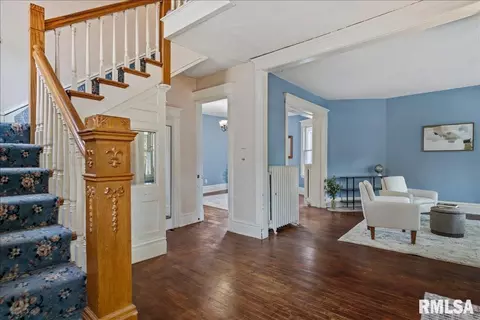 Entry Way - 815 S Douglas Ave, Springfield, IL 62704 photo 1 of 6