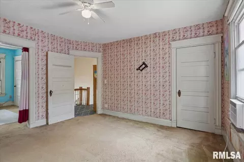 Bedroom - 815 S Douglas Ave, Springfield, IL 62704 photo 3 of 8