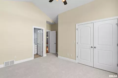 Bedroom - 2312 W Laurel Ave, Springfield, IL 62704 photo 6 of 8