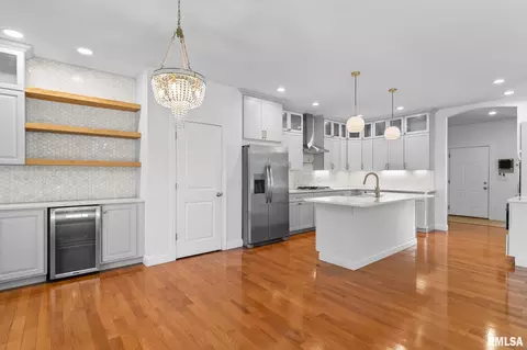 Kitchen - 2312 W Laurel Ave, Springfield, IL 62704 photo 4 of 4