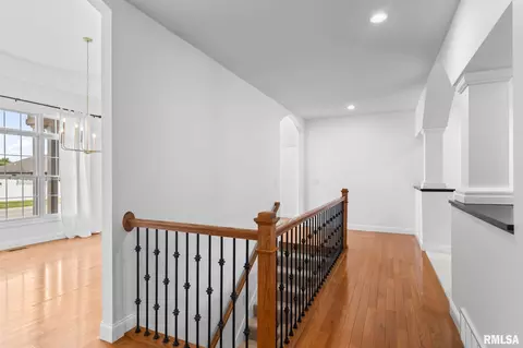 Entry Way - 2312 W Laurel Ave, Springfield, IL 62704 photo 4 of 6
