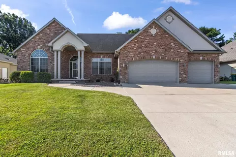 Exterior - 2312 W Laurel Ave, Springfield, IL 62704 photo 3 of 7