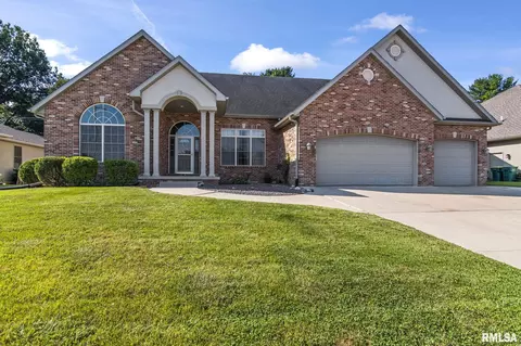 Exterior - 2312 W Laurel Ave, Springfield, IL 62704 photo 2 of 7