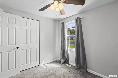 Bedroom - 2617 Kent Dr, Springfield, IL 62703 photo 4 of 8