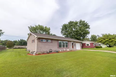 2637 Wisman Ln, Quincy, IL 62301