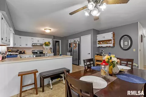 Other - 1808 Hunter Ridge Dr, Springfield, IL 62704 photo 4 of 13