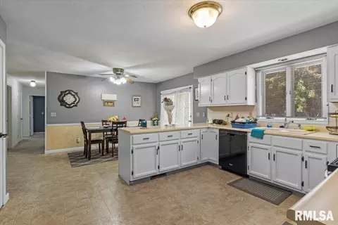 Other - 1808 Hunter Ridge Dr, Springfield, IL 62704 photo 5 of 13
