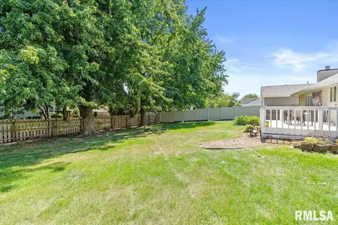 Exterior - 1808 Hunter Ridge Dr, Springfield, IL 62704 photo 6 of 6