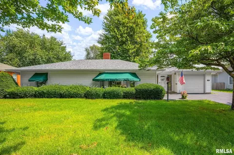 1461 N Academy St, Galesburg, IL 61401