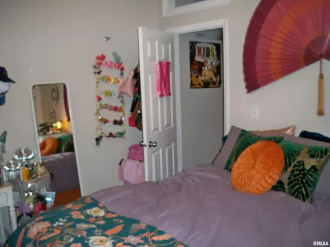 Bedroom - 500 Williams St, Springfield, IL 62704 photo 2 of 2