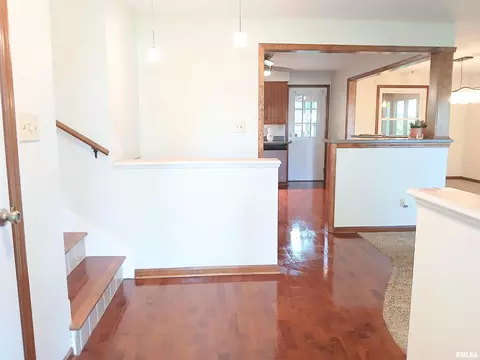 Entry Way - 65 Lambert Ln, Springfield, IL 62704 photo 1 of 3