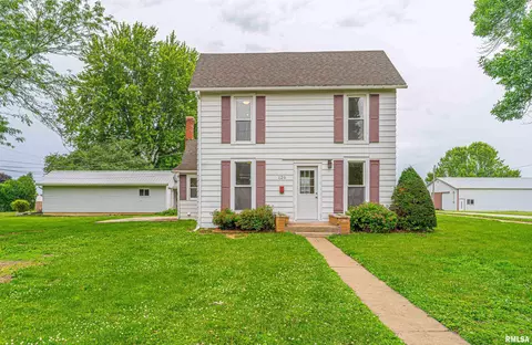Exterior - 120 E Mccormick Ave, Emden, IL 62635 photo 1 of 4