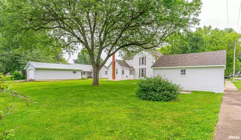 Exterior - 120 E Mccormick Ave, Emden, IL 62635 photo 4 of 4