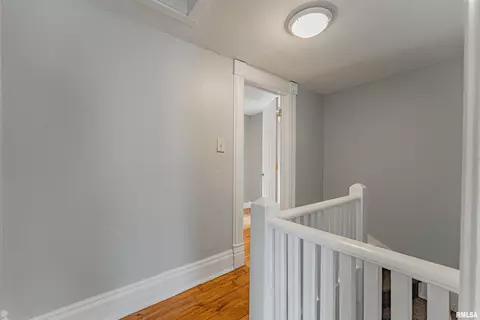 Entry Way - 120 E Mccormick Ave, Emden, IL 62635 photo 4 of 4