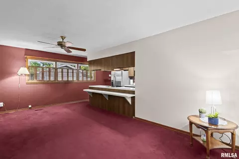 Living - 2340 Grinnell Dr, Springfield, IL 62704 photo 5 of 7