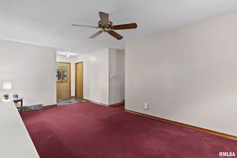 Living - 2340 Grinnell Dr, Springfield, IL 62704 photo 7 of 7