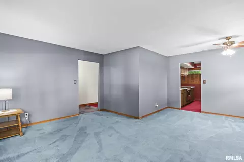 Other - 2340 Grinnell Dr, Springfield, IL 62704 photo 2 of 8