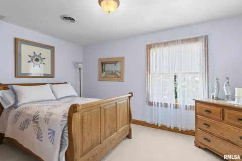 Bedroom - 1998 Chelsea Dr, Springfield, IL 62712 photo 7 of 8