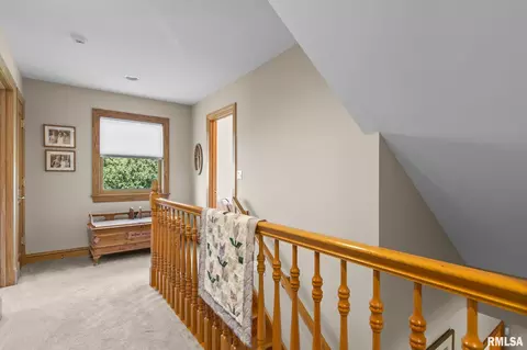 Entry Way - 1998 Chelsea Dr, Springfield, IL 62712 photo 5 of 8